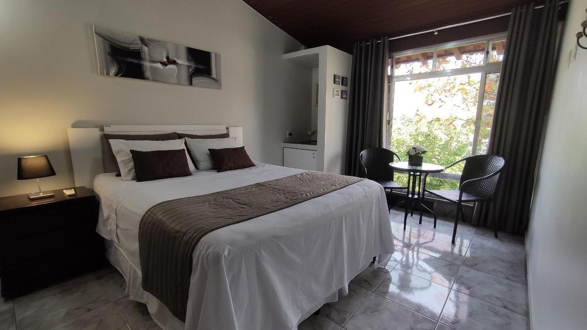 3 Praias, Apartamentos, Piscinas, Luxo - Angra Temporada Angra dos Reis Oda fotoğraf